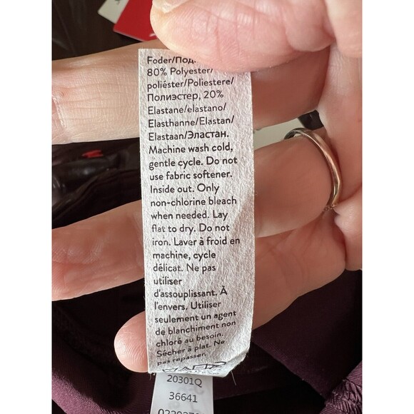 SPANX Faux Patent Leather Liquid Gloss Leggings Pants Ruby Size Petite XS NWT - Picture 10 of 12